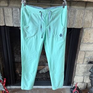 Stio Light Green Women's light weight hiking active pants. Size 6